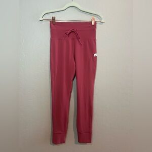 Vuori Daily Legging – Pink High Rise Athletic Leggings